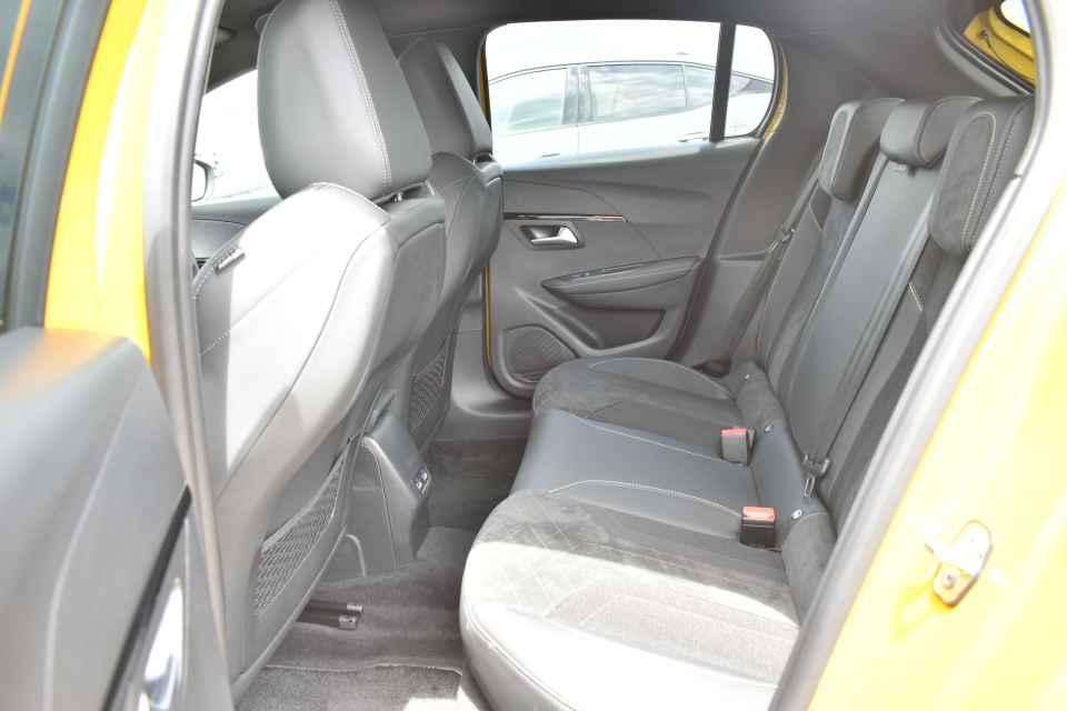認定中古車208GT入荷！