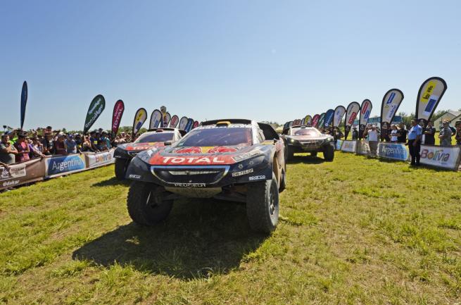 ダカールラリー２０１６、プジョーが優勝！