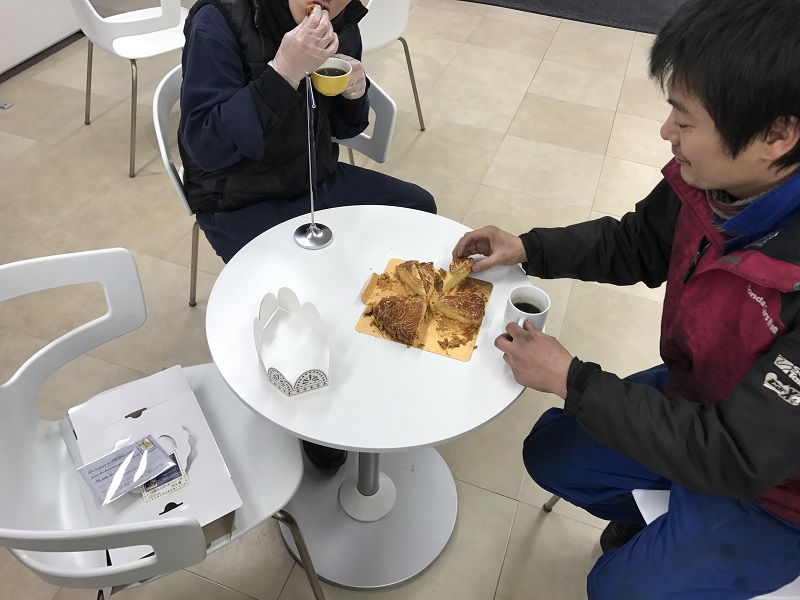 ガレット・デ・ロワの楽しみ方inPEUGEOT盛岡