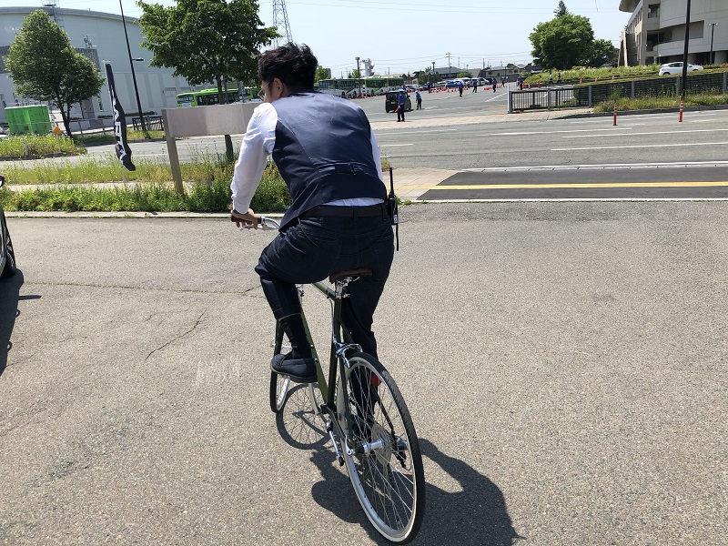 きのうからここにおります