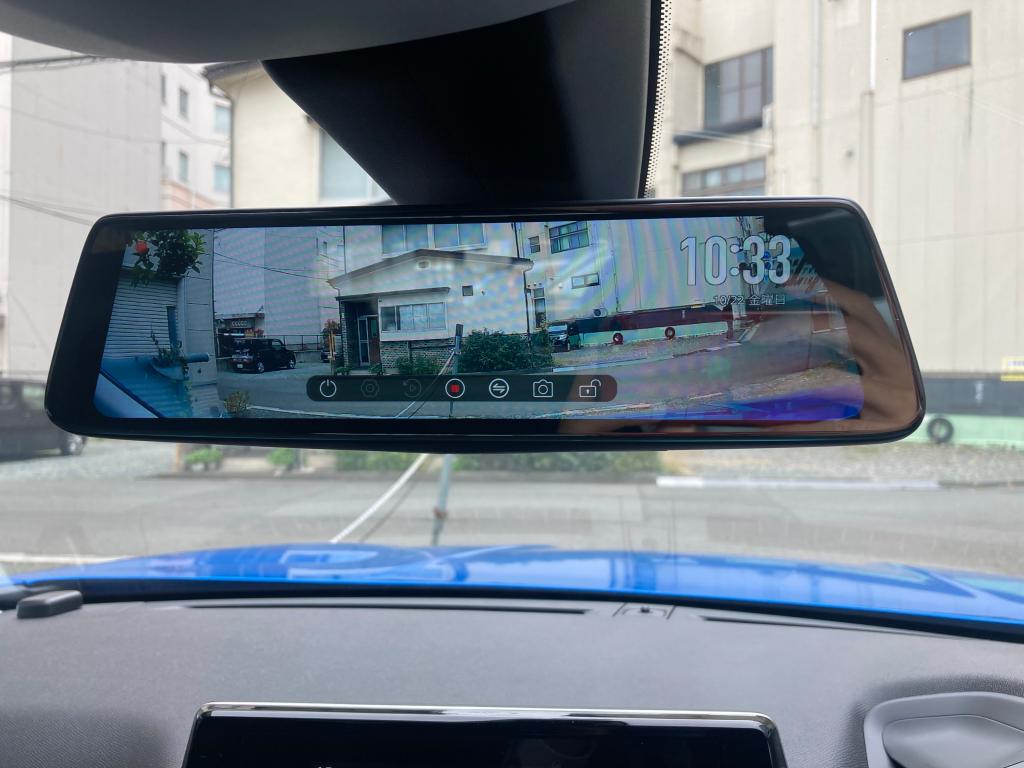 ドライブレコーダー付きディスプレイミラー装着