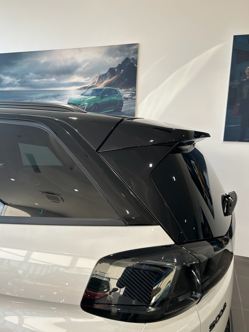 プジョーの7シーターSUV