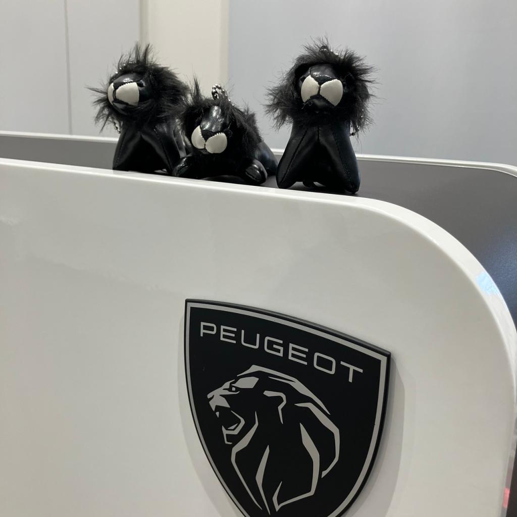 NEW PEUGEOT 5008 デビューフェア